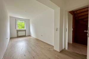 Katip | Gepflegtes Reihenmittelhaus mit Garten & Garage in Gersthofen – leerstehend – Die vollständige Adresse der Immobilie erhältst du vom Anbieter., 86368 Gersthofen – Vorschaubild 19
