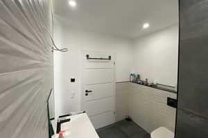 Erstbezug nach Sanierung: exklusives und großes 7-Zimmer-Haus in Schwandorf
TEL 015255889134 – Prissath 20, 92421 Schwandorf (Kreis) – Vorschaubild 12