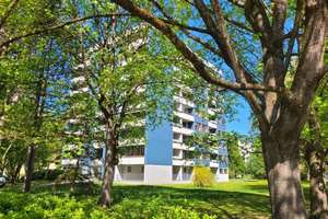 Großzügige 3 ZKB mit herrlichem Ausblick in Top Lage! 7. OG mit Aufzug – Die vollständige Adresse der Immobilie erhältst du vom Anbieter., 86157 Pfersee-Süd, Augsburg – Vorschaubild 2