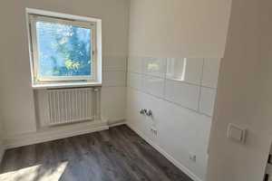 Sehr schöne komplett sanierte 3 Zimmer Wohnung mit Balkon in Gelsenkirchen zu vermieten – Grimmstraße 22, 45883 Gelsenkirchen – Vorschaubild 13