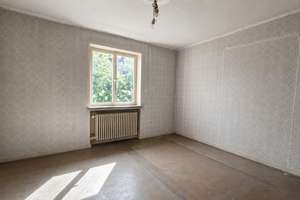 Genug Phantasie vorhanden? Dann los! Tolles Ein- oder Zweifamilienhaus mit großem Potenzial. – 60431 Ginnheim, Frankfurt am Main – Vorschaubild 14