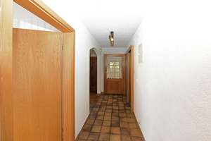 Dreifamilienhaus - Doppelhaushälfte mit Garten: Platz vom Keller bis unter das Dach – Die vollständige Adresse der Immobilie erhältst du vom Anbieter., 79650 Schopfheim – Vorschaubild 7