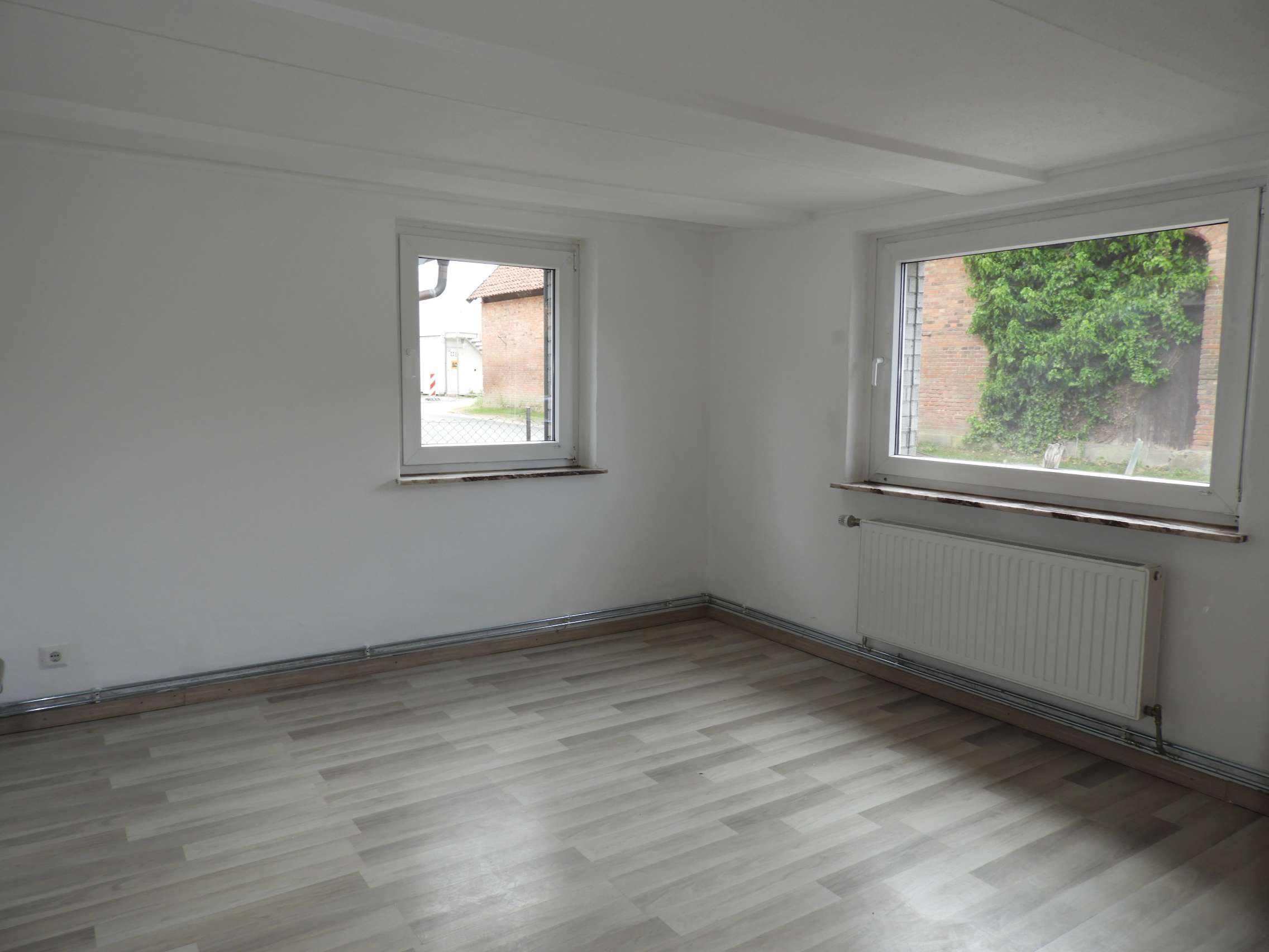 Immobilie in Schellerten - Großes Haus mit neun Zimmer in Oedelum! - Bild 0