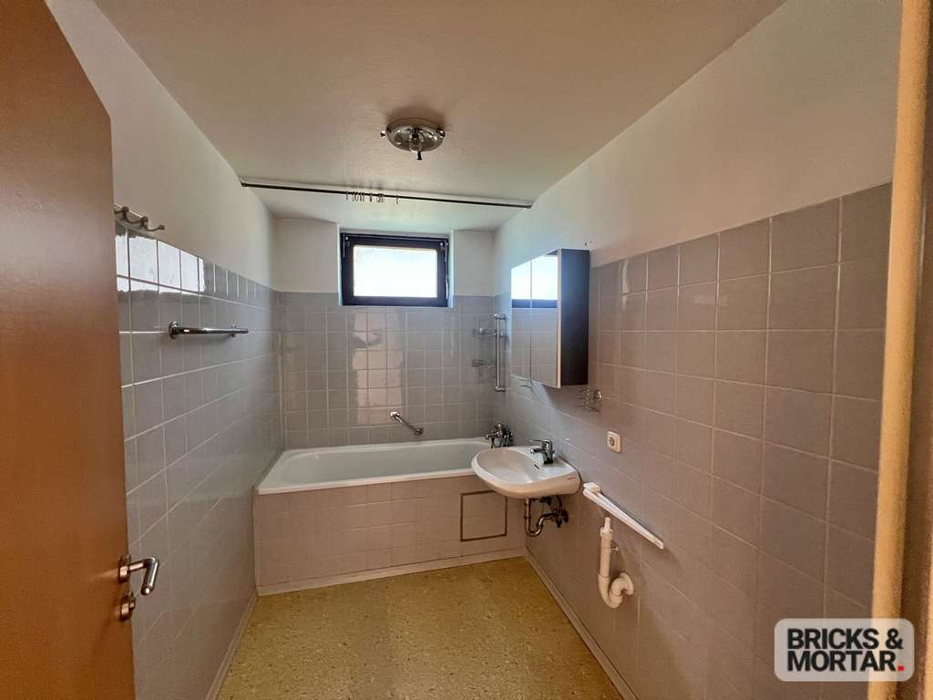 Immobilie in Kempten (Allgäu) - Zentrale 2-Zimmer-Wohnung mit Südbalkon und TG-Stellplatz - Bild 4