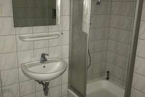 Ruhige 1-Zimmer mit Laminat, Balkon und Dusche in Zentrumsnähe zum Toppreis!  – Peterstraße 19, 9130 Sonnenberg, Chemnitz – Vorschaubild 4