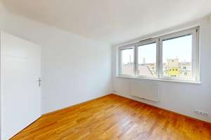 Charmante Altbau-Dachgeschosswohnung mit Stuck und Eichenparkett im Rheingauviertel – Die vollständige Adresse der Immobilie erhältst du vom Anbieter., 65195 Nordost, Wiesbaden – Vorschaubild 10