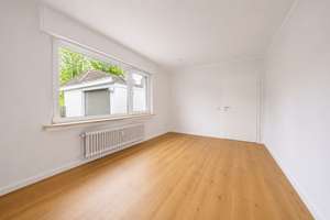 Ihr Familienparadies in Ehringhausen: Viel Platz, eigener Pool & Sauna – Die vollständige Adresse der Immobilie erhältst du vom Anbieter., 42859 Ehringhausen, Remscheid – Vorschaubild 12