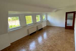 Lebendiges Umfeld: 3-Zimmer-Wohnung in Essen-Steele – Hellweg 8A, 45276 Steele, Essen – Vorschaubild 5