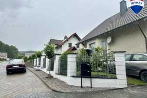 Großzügiges Ein- bis Zweifamilienhaus mit riesigem Grundstück zu verkaufen ! – Waldeck-Frankenberg (Kreis) – Vorschaubild 3