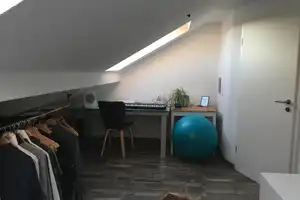 Property thumbnail 6