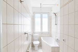 2-Zimmer-Wohnung mit sonnigem Südbalkon nahe Friedrichshain – Die vollständige Adresse der Immobilie erhältst du vom Anbieter., 10365 Lichtenberg (Ortsteil), Berlin – Vorschaubild 11