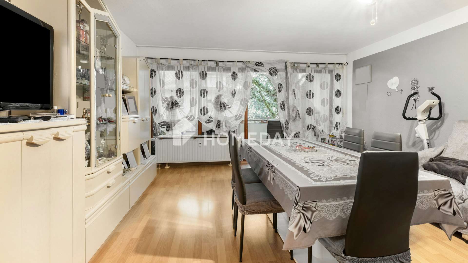 Immobilie in Salem - Helle 3,5-Zimmer-Wohnung mit Loggia und Tiefgaragenstellplatz - Bild 0