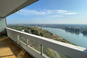 Leben auf höchstem Niveau mit spektakulärem Ausblich auf den Rhein!