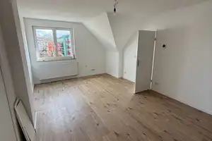 Kernsanierte 2-Zimmer-Dachgeschosswohnung in Köln Höhenberg – Nürnberger Straße 8, 51103 Köln – Vorschaubild 6