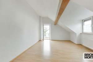 TOP-gepflegte Dachgeschosswohnung mit TG-Stellplatz zum Selbstbezug oder Kapitalanlage – Die vollständige Adresse der Immobilie erhältst du vom Anbieter., 86156 Kriegshaber, Augsburg – Vorschaubild 4