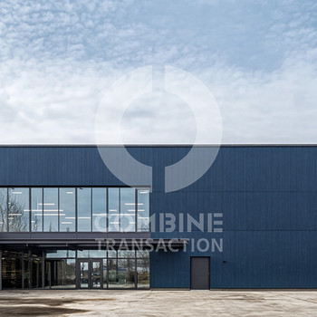 Hochregallager mit ca. 2.000 m² in Flughafennähe zu vermieten - combine Transaction