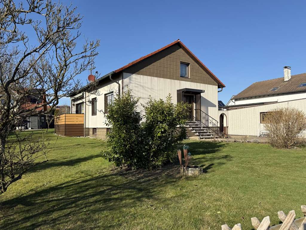 Immobilie in Wallhausen - Ein-/Zweifamilienhaus in schöner Wohnlage von Wallhausen - Bild 1