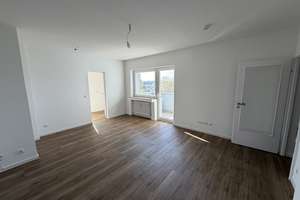 Helle 1-Zimmer-Wohnung mit separater Küche und Balkon! - bitte keine Anrufe – Radeberger Str. 217, 50968 Raderberg, Köln – Vorschaubild 1