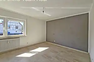"Helle 4-Zimmer-Eigentumswohnung mit Süd-West-Balkon & Garage - ideal für Familien oder als – Reutlingen (Kreis) – Vorschaubild 7