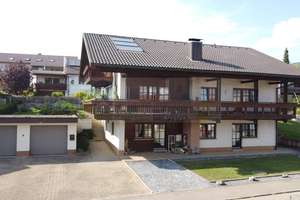 Vielseitiges Einfamilienhaus mit Einliegerwohnung, großzügigem Garten und Ausbaumöglichkeiten in Blu – Die vollständige Adresse der Immobilie erhältst du vom Anbieter., 78176 Blumberg – Vorschaubild 3