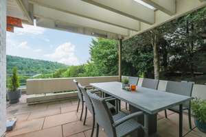 Stadt aus, Wald an – Wohnen am Waldrand mit Weitblick