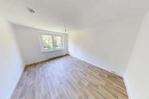 WOW soviel Platz - hier laden 122m² zum Wohlfühlen ein – Blankenburgstr. 5, 9114 Furth, Chemnitz – Vorschaubild 1