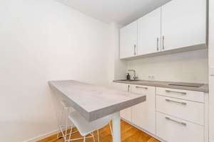 Sofort einziehen. Sofort vermieten. Sofort Rendite! Möbliertes Nockherberg-Apartment – Die vollständige Adresse der Immobilie erhältst du vom Anbieter., 81541 Obere Au, München – Vorschaubild 3