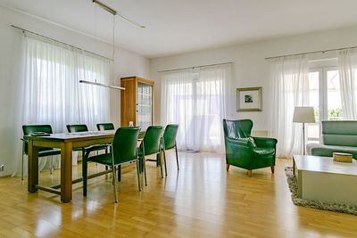 Offenes Wohnen, luftige Raumhöhe, Exklusives Terrassenhaus in Tettnang