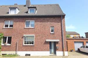 ++ MODERNISERTES EINFAMILIENHAUS + SONNENTERRASSE + 2 GARAGEN IN RUHIGER LAGE!! ++ – Die vollständige Adresse der Immobilie erhältst du vom Anbieter., 52531 Übach-Palenberg – Vorschaubild 2