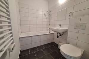 **2 Räume, Balkon und traumhafter Grünblick** – 39128 Neustädter Feld, Magdeburg – Vorschaubild 3