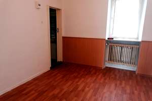 Charmantes Mehrfamilienhaus mit Gewerbefläche und Werkstatt in Altenglan – ideal für Investoren!