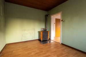 Köln-Langel: Freistehendes, charmantes Einfamilienhaus mit schönem Grundstück sucht Handwerker! – Die vollständige Adresse der Immobilie erhältst du vom Anbieter., 51143 Langel, Köln – Vorschaubild 6