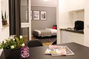 Möblierte 1-Zimmer-Wohnung in zentraler Lage zur RWTH – Kreuzherrenstraße 8, 52062 Ponttor, Aachen – Vorschaubild 1