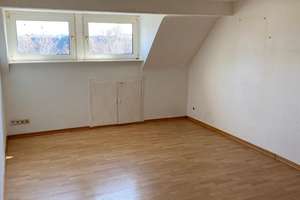 Ihr neues Zuhause! Schöne gemütliche 3-Zimmer-DG-Wohnung zu vermieten – Erasmusstraße 8, 40223 Bilk, Düsseldorf – Vorschaubild 3