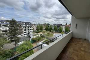 Penthouse Wohnung 2-Zimmer ggf.  (3-Zimmer ggf. möglich) mit traumhaftem Blick – Klosterstraße 92, 40211 Düsseldorf – Vorschaubild 2