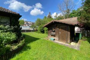 BUNGALOW MIT GROSSEM GARTEN UND GARAGE – RENOVIERUNGSBEDÜRFTIG MIT VIEL POTENZIAL – Die vollständige Adresse der Immobilie erhältst du vom Anbieter., 81827 Waldtrudering, München – Vorschaubild 5