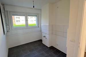 Erdgeschoss! Sanierte 2Zimmerwohnung mit Balkon – Hölderlinstraße 18, 47226 Rheinhausen-Mitte, Duisburg – Vorschaubild 3