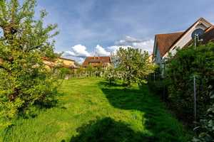 Teilsaniertes Zweifamilienhaus mit großem Garten & Wirtschaftsgebäude im Angebotsverfahren – Emmendingen (Kreis) – Vorschaubild 13