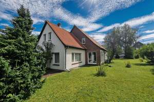 Großzügiges Einfamilienhaus mit Gartenfreude und Platz für die Familie – Die vollständige Adresse der Immobilie erhältst du vom Anbieter., 29320 Hermannsburg – Vorschaubild 2