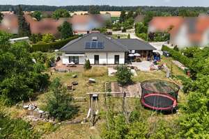 Exklusiver Bungalow mit hochwertiger Ausstattung, Doppelcarport und traumhaftem Garten – Die vollständige Adresse der Immobilie erhältst du vom Anbieter., 91599 Dentlein am Forst – Vorschaubild 23