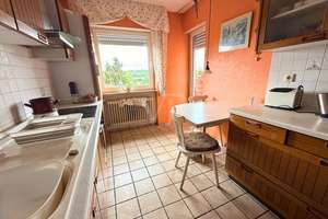Aussichtsreiches Raumwunder: Einfamilienhaus mit Einliegerwohnung und Traumblick in Neustadt – Die vollständige Adresse der Immobilie erhältst du vom Anbieter., 91413 Neustadt an der Aisch – Vorschaubild 12