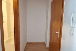 1-Zimmer Apartment mit Wintergarten, Tiefgaragenstellplatz und Aufzug in Köln-Deutz – Die vollständige Adresse der Immobilie erhältst du vom Anbieter., 50679 Deutz, Köln – Vorschaubild 6