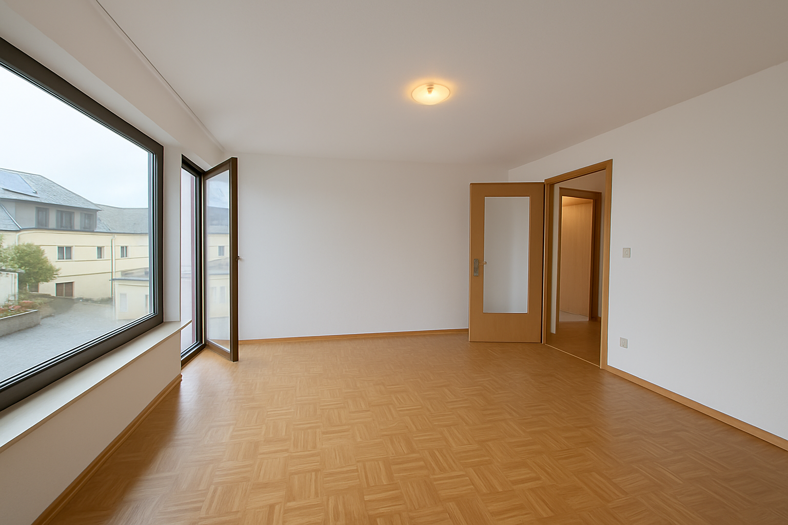 Provisionsfreies Zweifamilienhaus mit umwandelbarer Gewerbefläche und viel Potential, Rhein Hunsrück Kreis – Bild 2