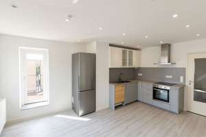 Sanierter Altbau mit Küche, Balkon und zwei Badezimmern – Die vollständige Adresse der Immobilie erhältst du vom Anbieter., 91058 Bachfeld, Erlangen – Vorschaubild 7