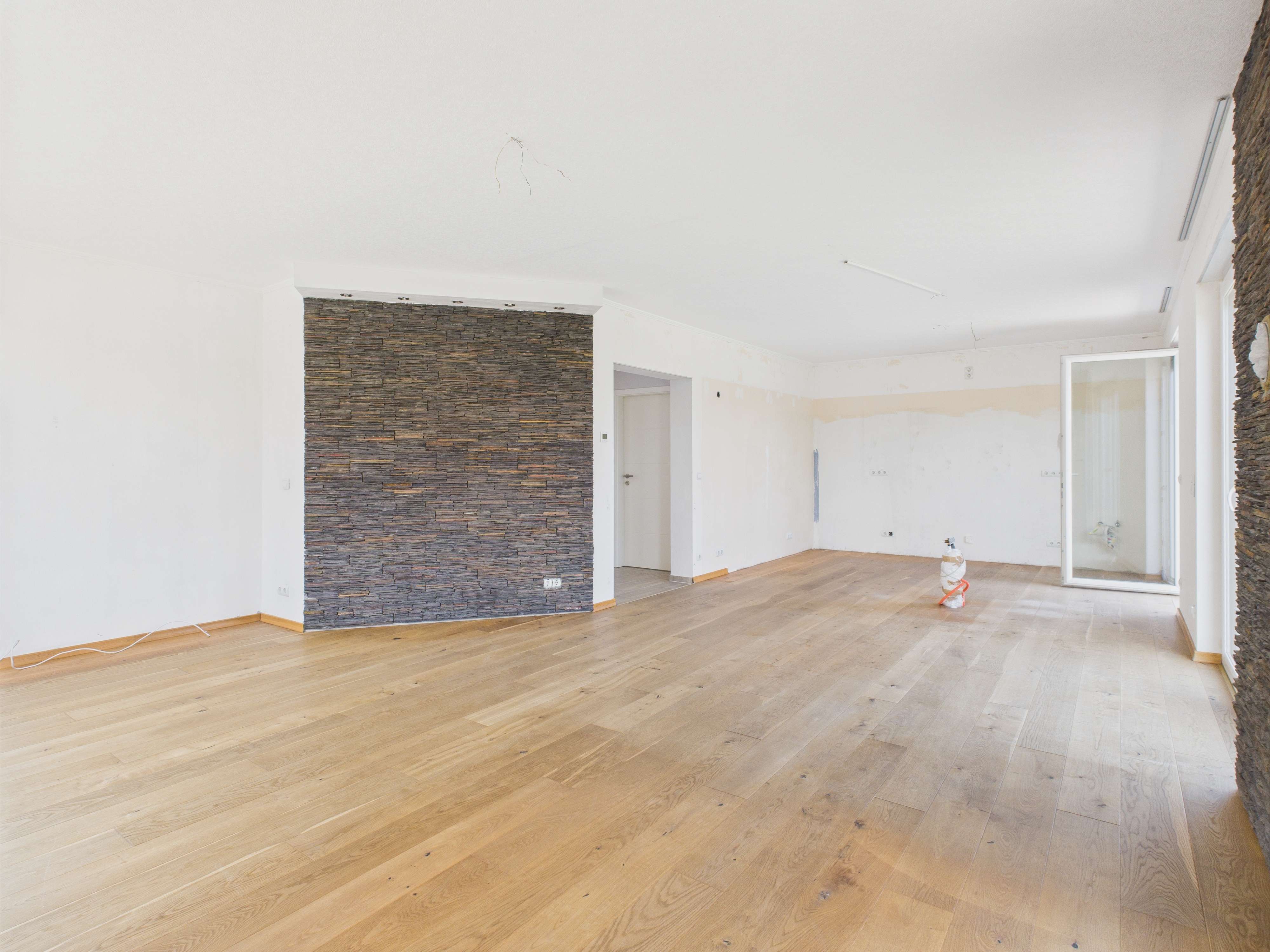 Immobilie in Gerolstein - Einfamilienhaus mit sonnigen Garten in guter Lage ! - Bild 0