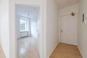 Ihr Rückzugsort: Wohnung mit Terrasse und Badewanne in Berlin-Adlershof - provisionsfrei – Handjerystraße 36, 12489 Adlershof, Berlin – Vorschaubild 5