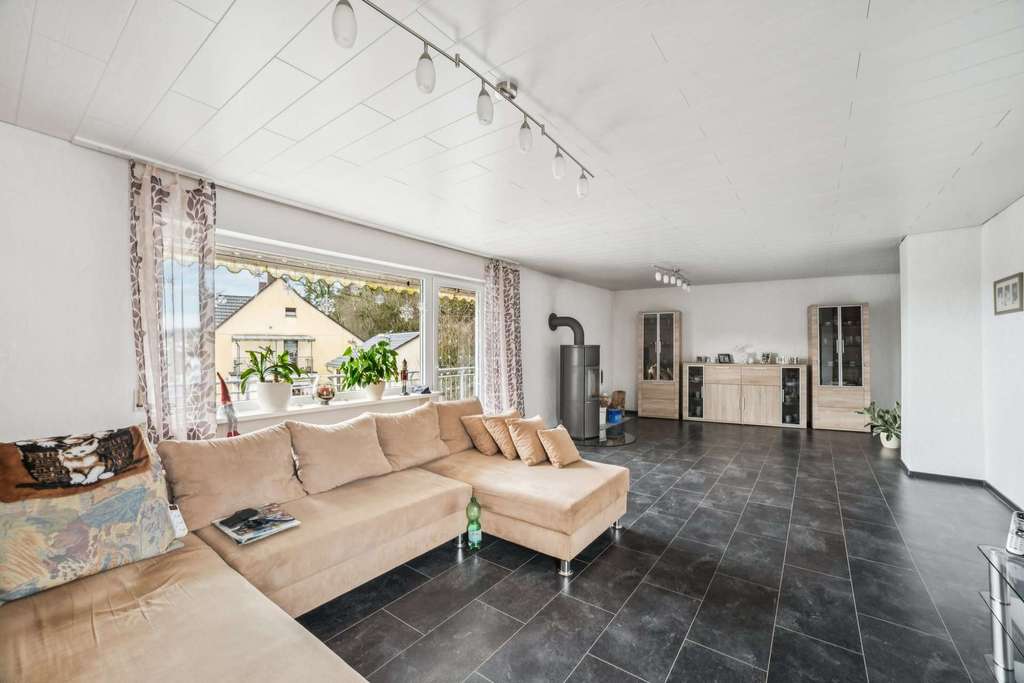 Immobilie in Neuwied - Gemütliches Zweifamilienhaus in sehr ruhiger Lage in Oberbieber - Bild 0