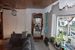 Großzügiges 3‑Familienhaus mit Doppelgarage, Photovoltaikanlage und weitläufigem Garten – Die vollständige Adresse der Immobilie erhältst du vom Anbieter., 90587 Veitsbronn – Vorschaubild 4