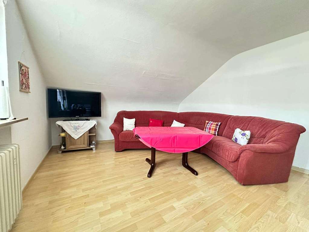 Immobilie in Plochingen - 4-Zimmer-Dachgeschosswohnung in Plochingen, Bestlage, zu verkaufen... - Bild 1