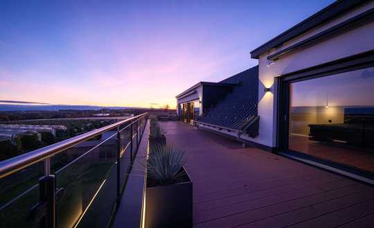 Exklusive-luxuriöse 5 1/2 Zimmer Penthouse mit traumhafter See- und Bergsicht in ruhiger Sonnenlage